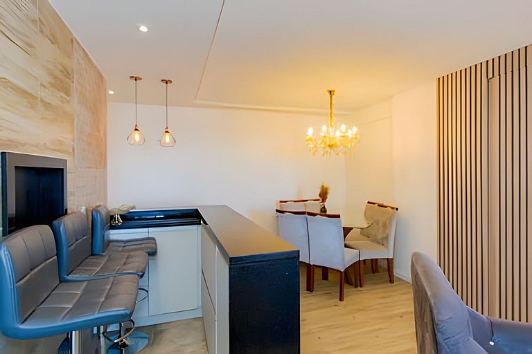 Apartamento com três quartos e ar-condicionado