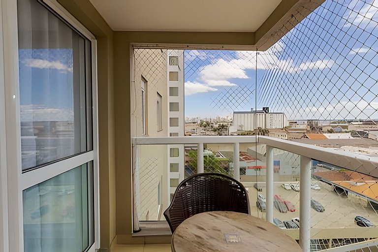 Apartamento com três quartos e ar-condicionado