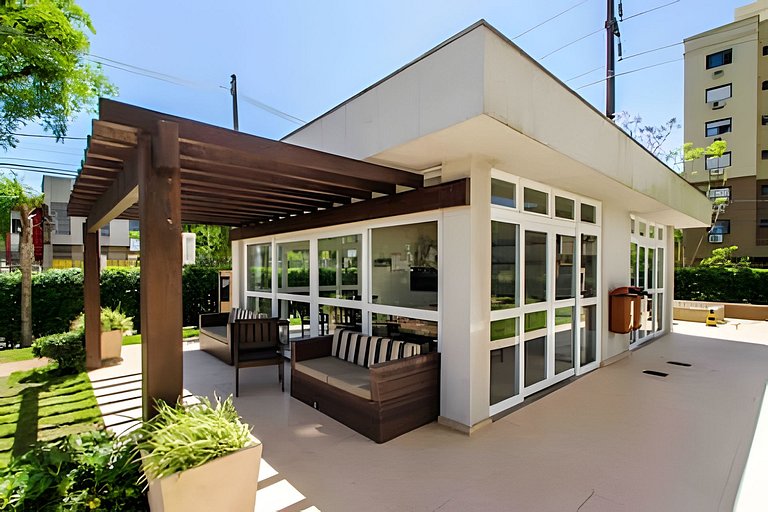 Apartamento com três quartos e ar-condicionado