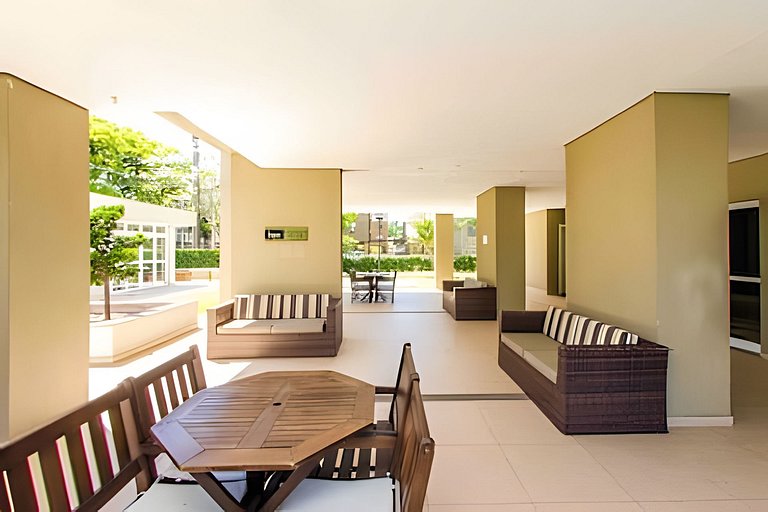 Apartamento com três quartos e ar-condicionado