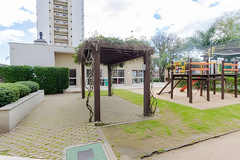 Apartamento com três quartos e ar-condicionado