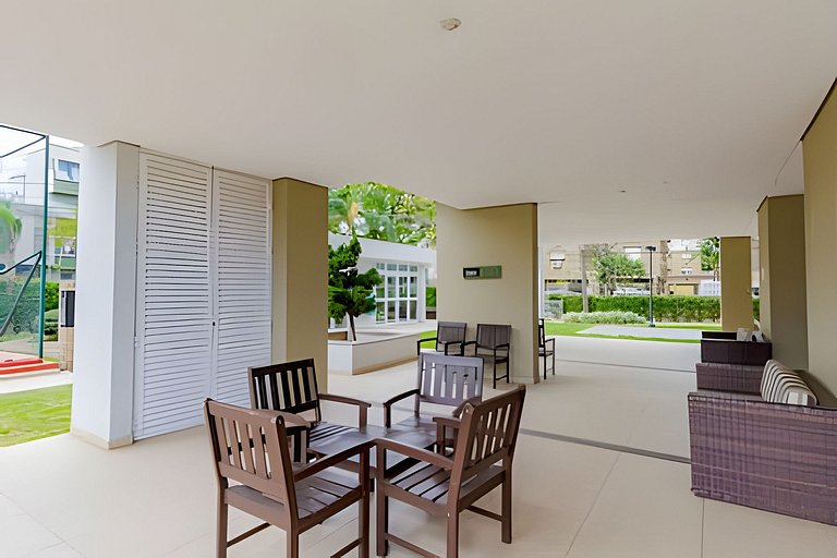 Apartamento com três quartos e ar-condicionado
