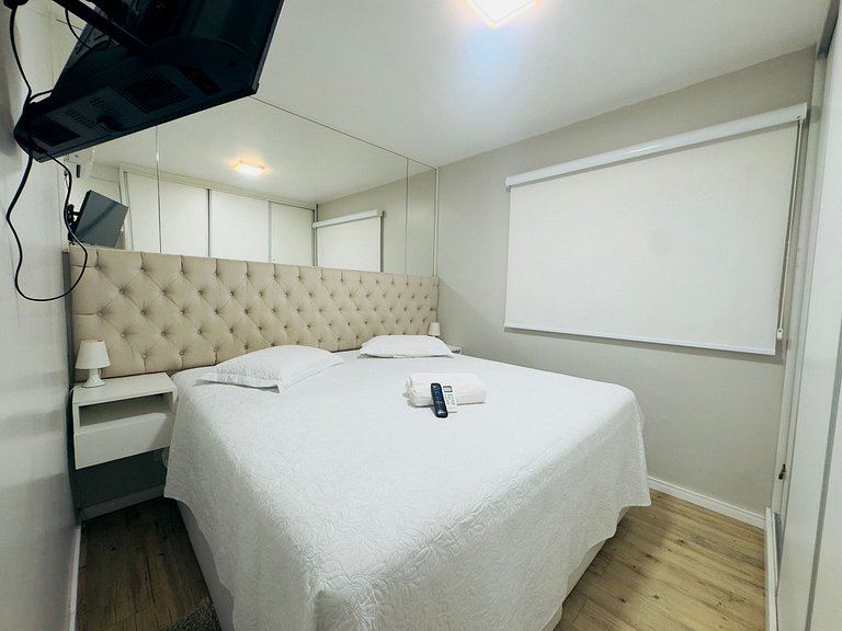 Apartamento com três quartos e ar-condicionado