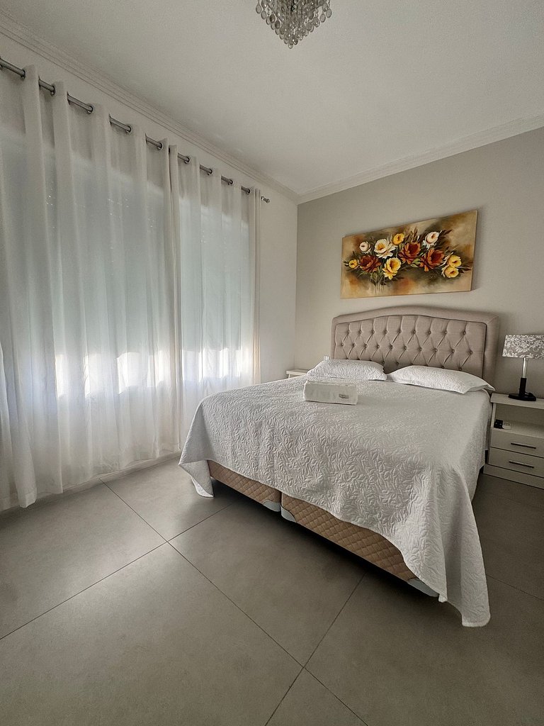Casa 4 Suítes com piscina Fundos Lago-Ilhas Resort